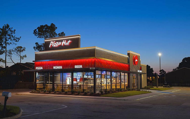 Pizza Hut closing hundreds of stores, signaling broader fast food woes ...
