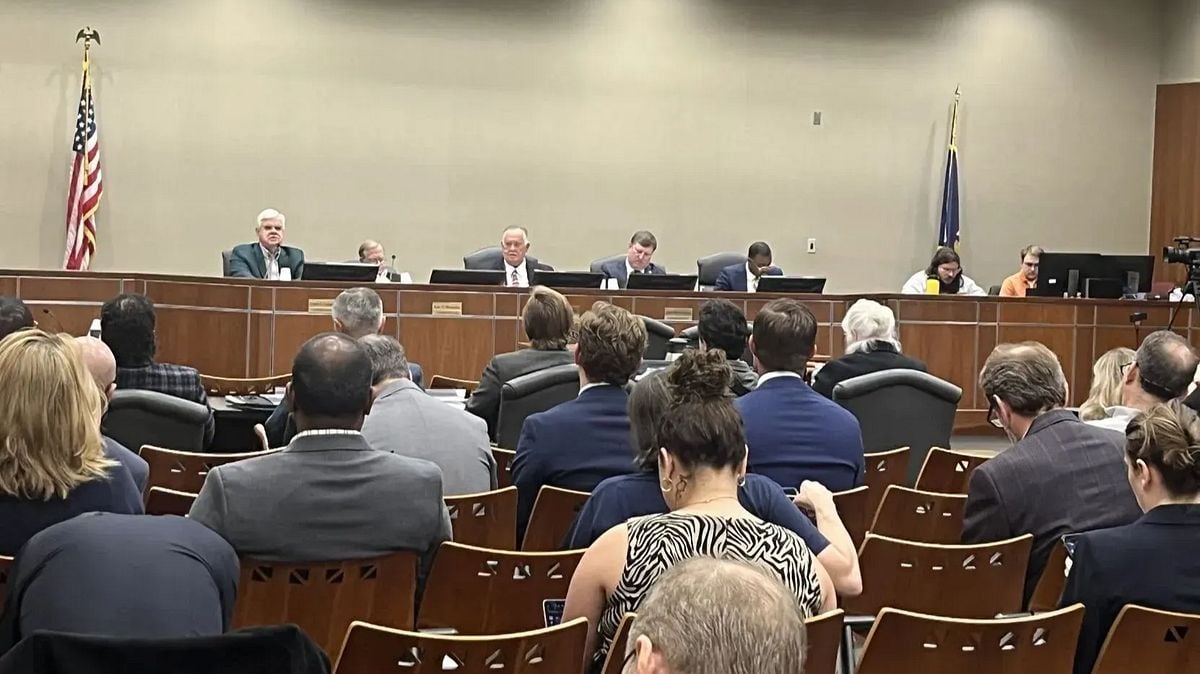 Regulators weighing new rules for data centers, major power users