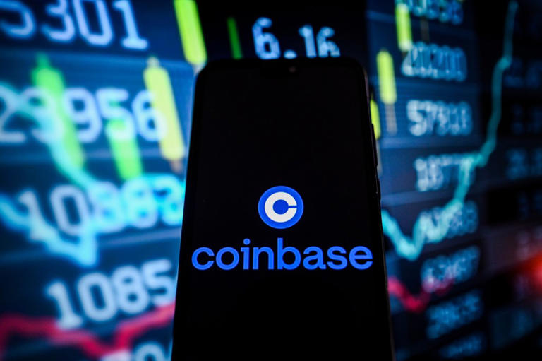 Coinbase boss fires 700 workers in 6:55 a.m. email saying company must ...