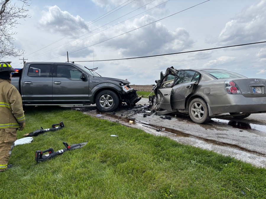 1 dead, 1 airlifted after crash in rural Kosciusko County