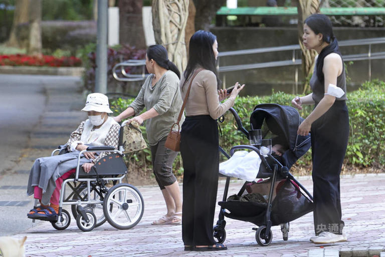 台灣4月總人口數2326萬餘人　連28個月負成長
