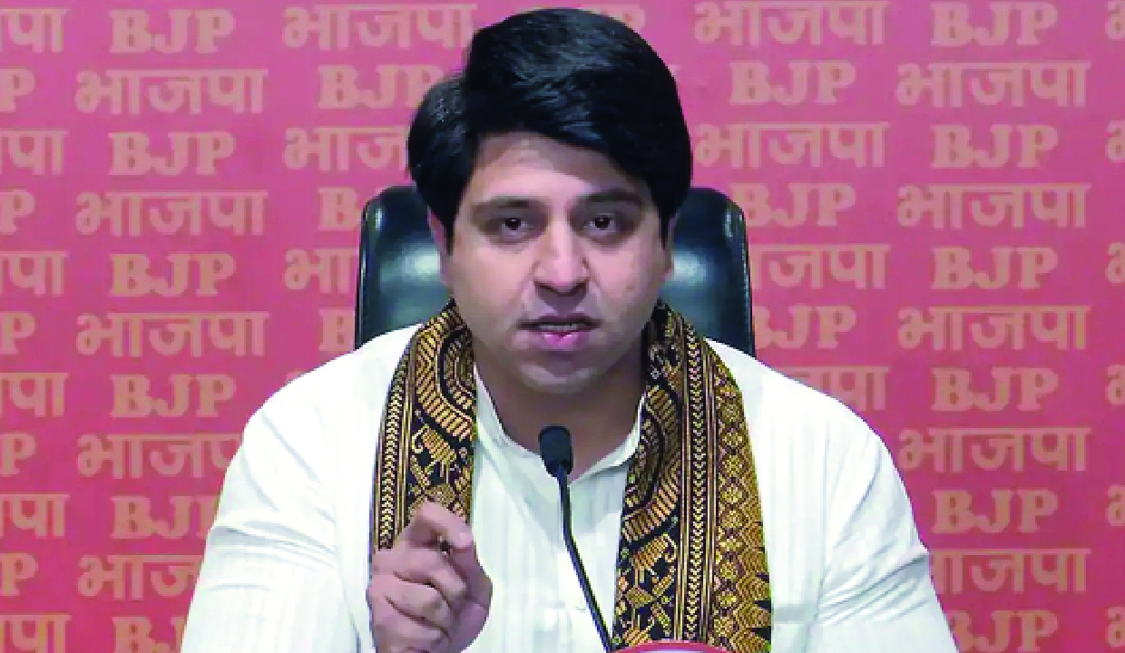 Rahul's double standards exposed as Congress MLA praises Sir: BJP