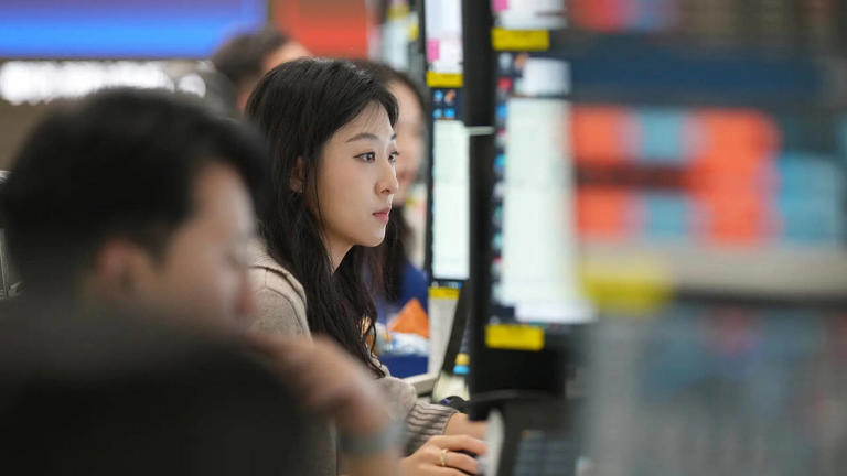 Asian stocks decline while oil prices increase amid tensions with Iran