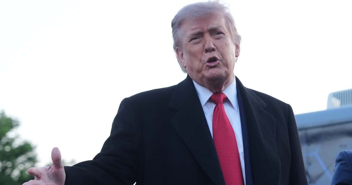 Trump snaps at reporter over 'stupid question' on cleaning Lincoln ...