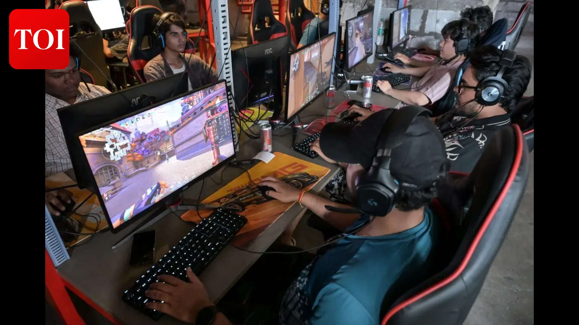 Gaming cafes are where the city’s locking horns