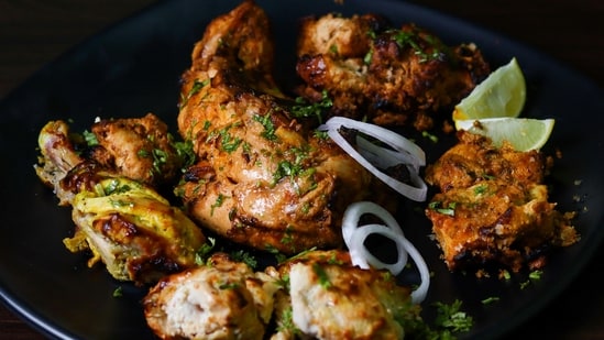 This high-protein malai chicken recipe uses no oil, no cream and still ...
