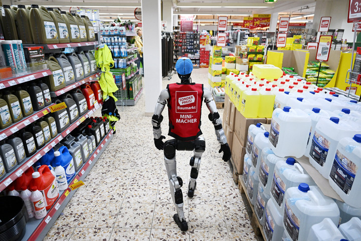 Bill Gates usulkan pajak robot dan label pekerjaan manusia