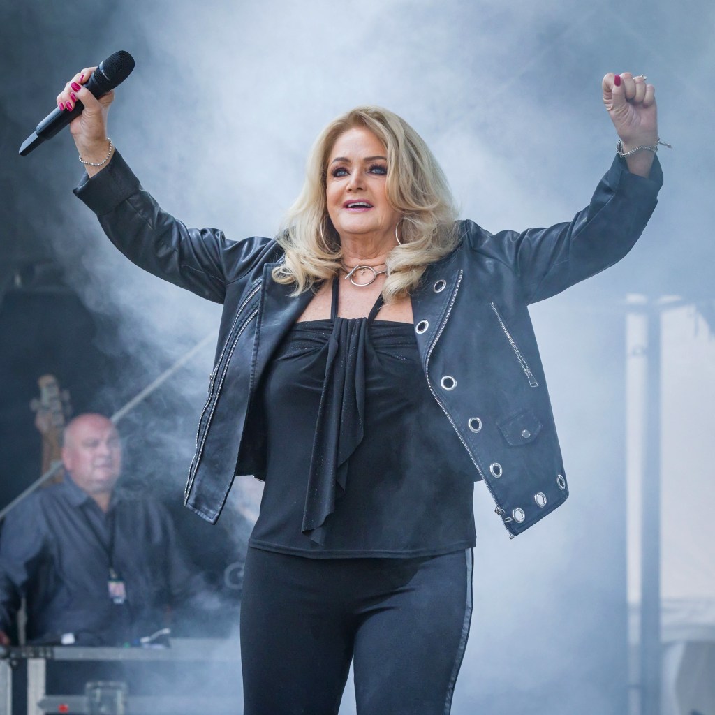 Total eclipse of the heart singer Bonnie Tyler, 74, in induced coma