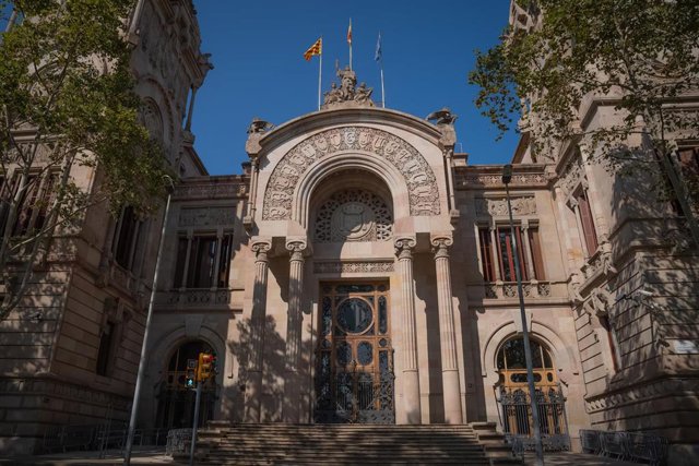 El jurado declara no culpable al acusado de matar a puñaladas a su ...
