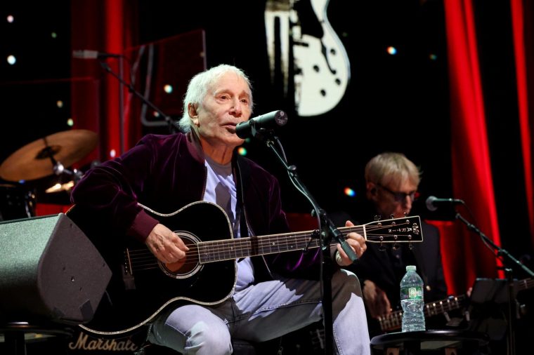 Paul Simon cannot sing like he used to – but he’s saying goodbye on his ...