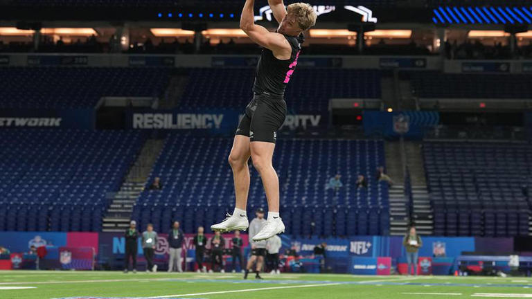 Chicago Bears rookie Sam Roush is probably better than you at solving a ...