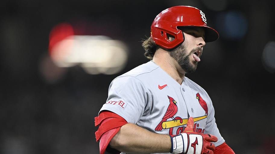 Cardinals news: Daniel Descalso's bagels, national broadcasts, and new ...