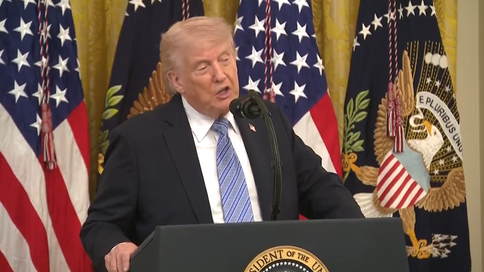Sick Trump panics as medical report threatens to end his majority
