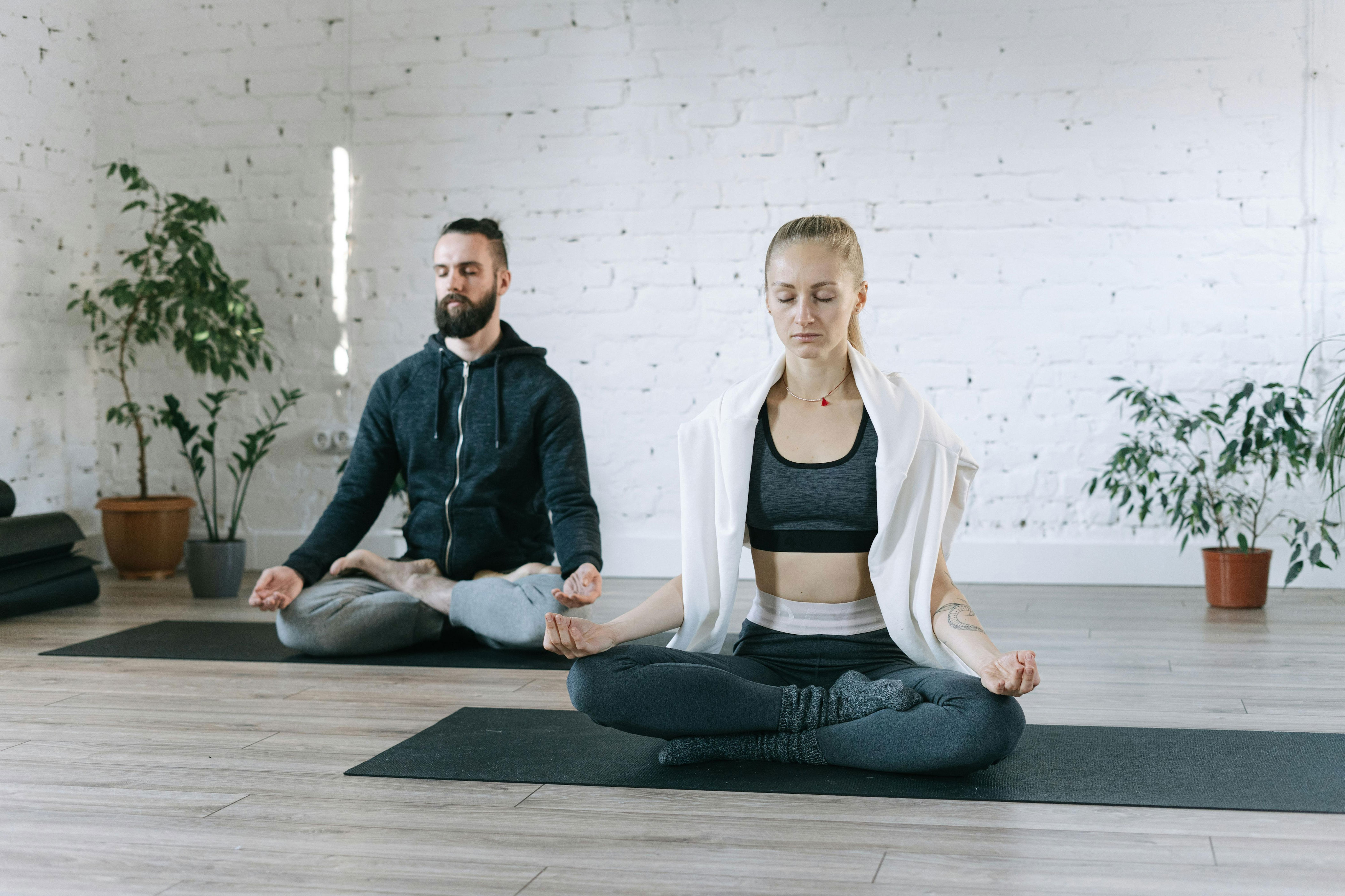 This realistic 5-minute meditation routine proves you don’t need hours ...