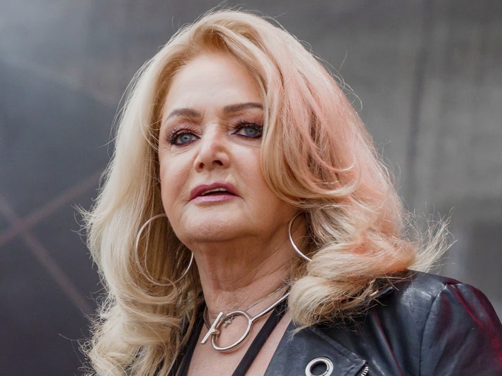 Bonnie Tyler placed in an induced coma after emergency surgery