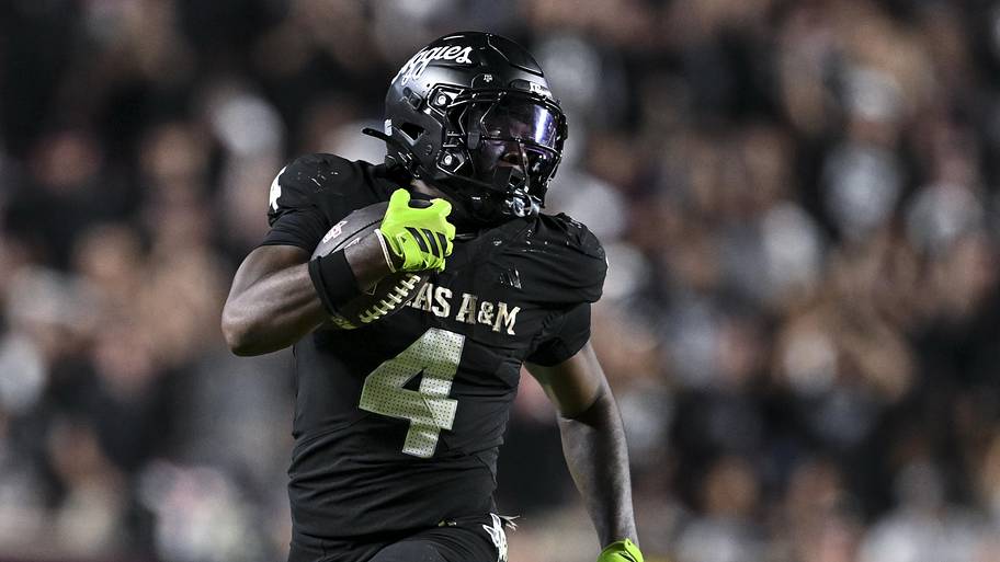 Are the Texas A&M Aggies set at running back after DD Murray addition?