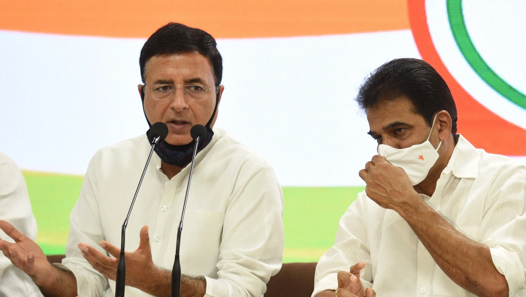 Congress high command to decide Kerala CM amid factional battle