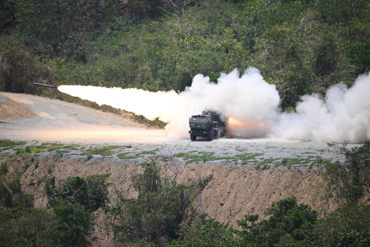 AFP chief: Troops must train on missile systems