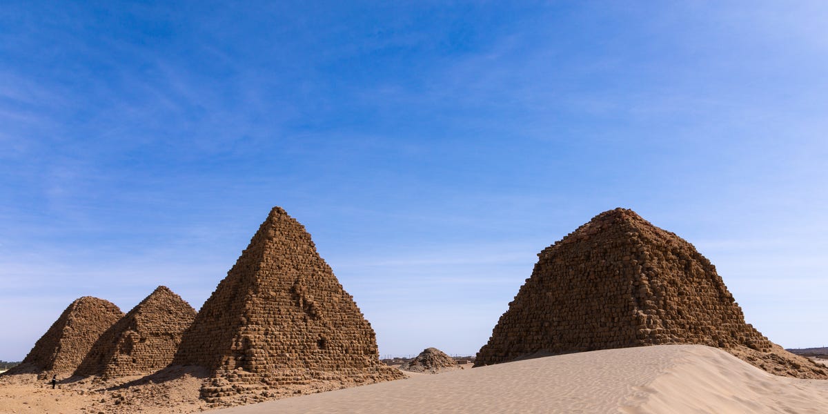 Archaeologists were searching a vast desert—and found 6,000-year-old ...