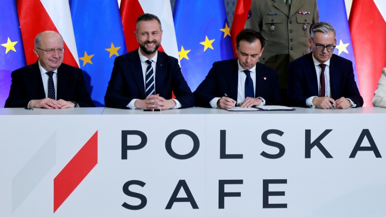 Poland signs 44-bn-euro EU defence loan deal to modernise military