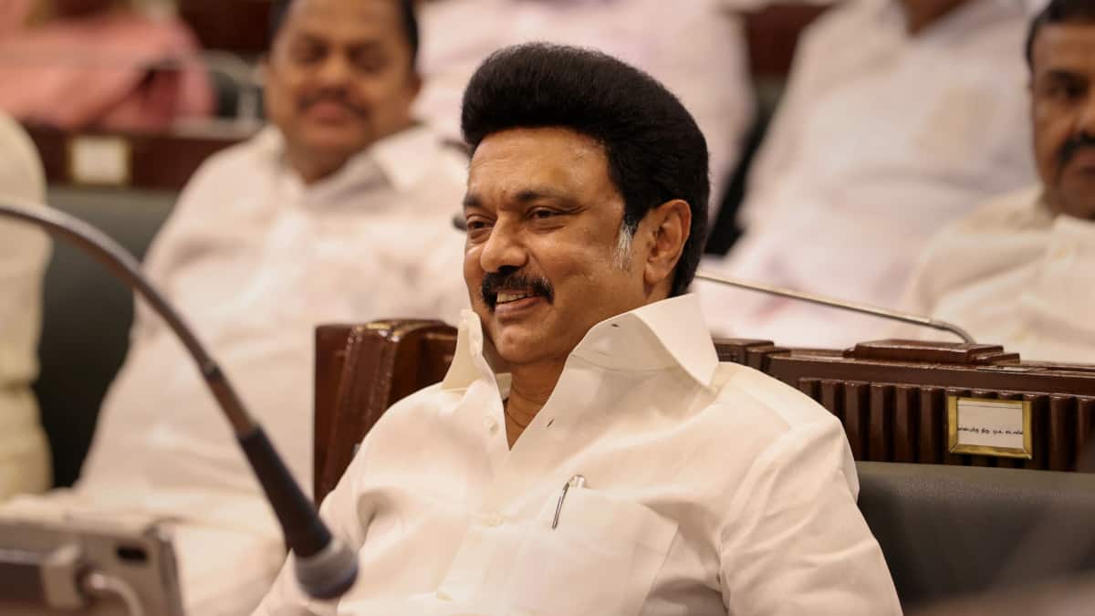 Stalin urges governor to form new Tamil Nadu government without delay