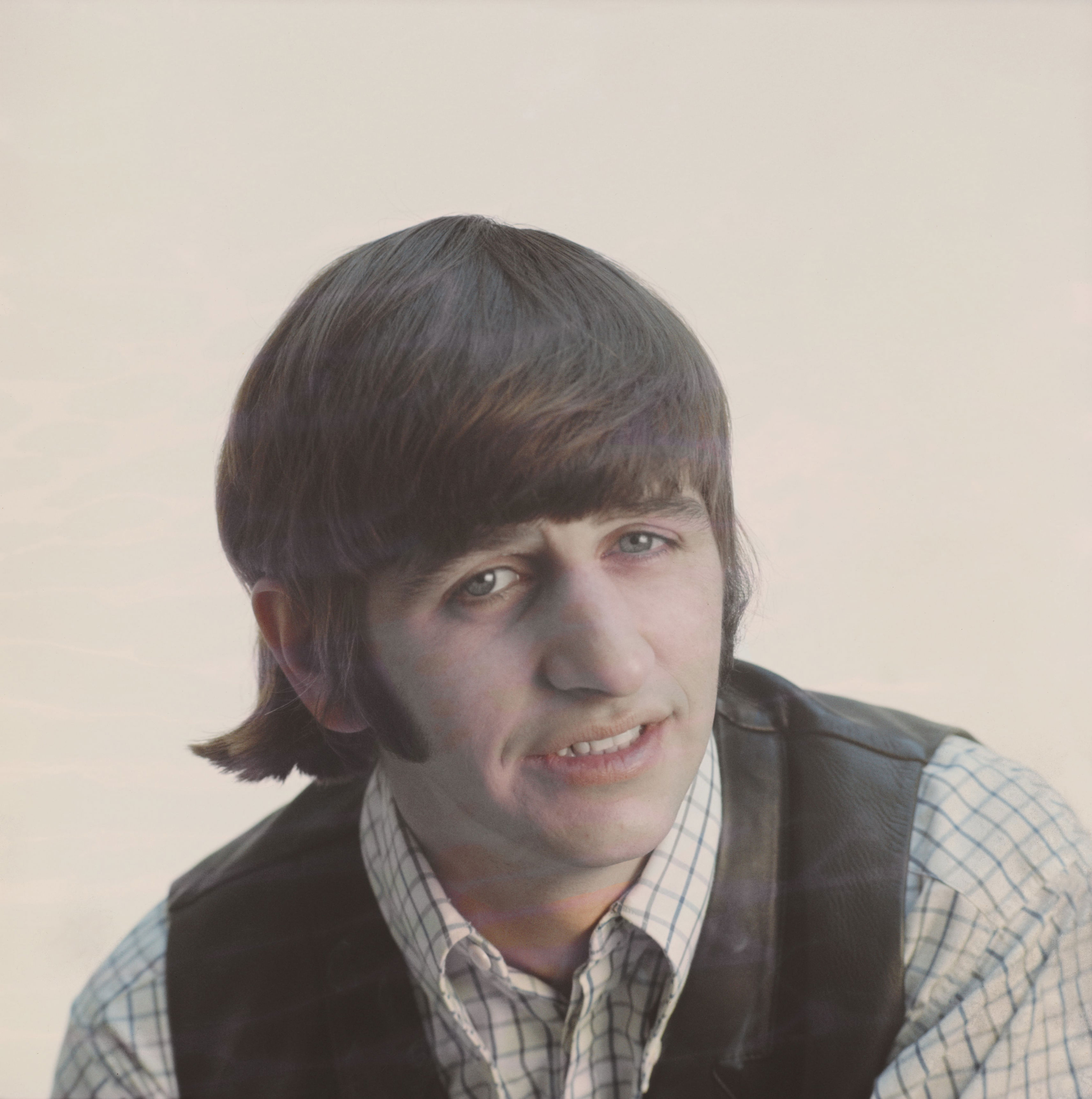 UNSPECIFIED - 1st JANUARY: Posed studio session of Ringo Starr from The Beatles in 1965. (Photo by Mark and Colleen Hayward/Redferns)