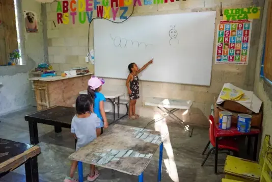 ¡Que dice mi mamá que siempre no! Sheinbaum 'tumba' vacaciones adelantadas de la SEP. Foto: Cuartoscuro