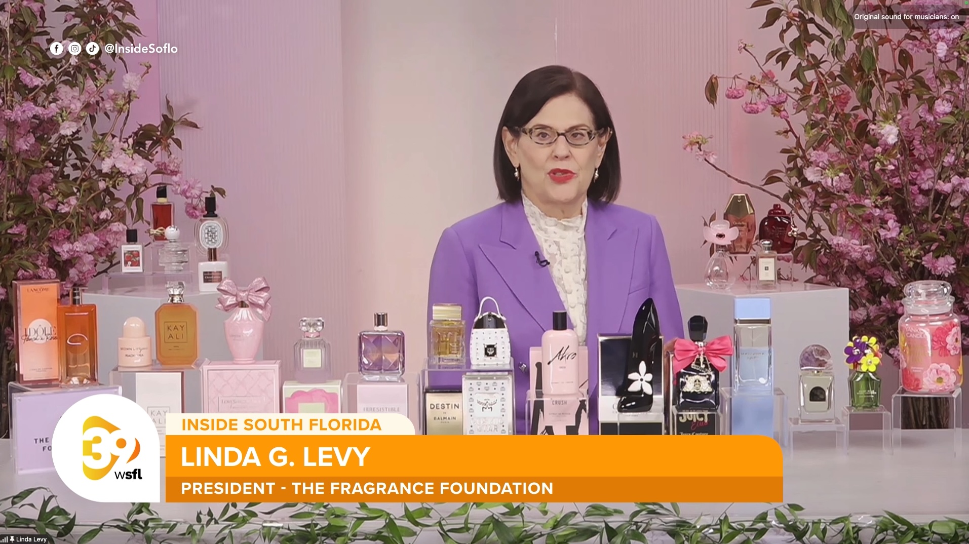 Expert tips for finding the perfect Mother's Day fragrance for mom this ...