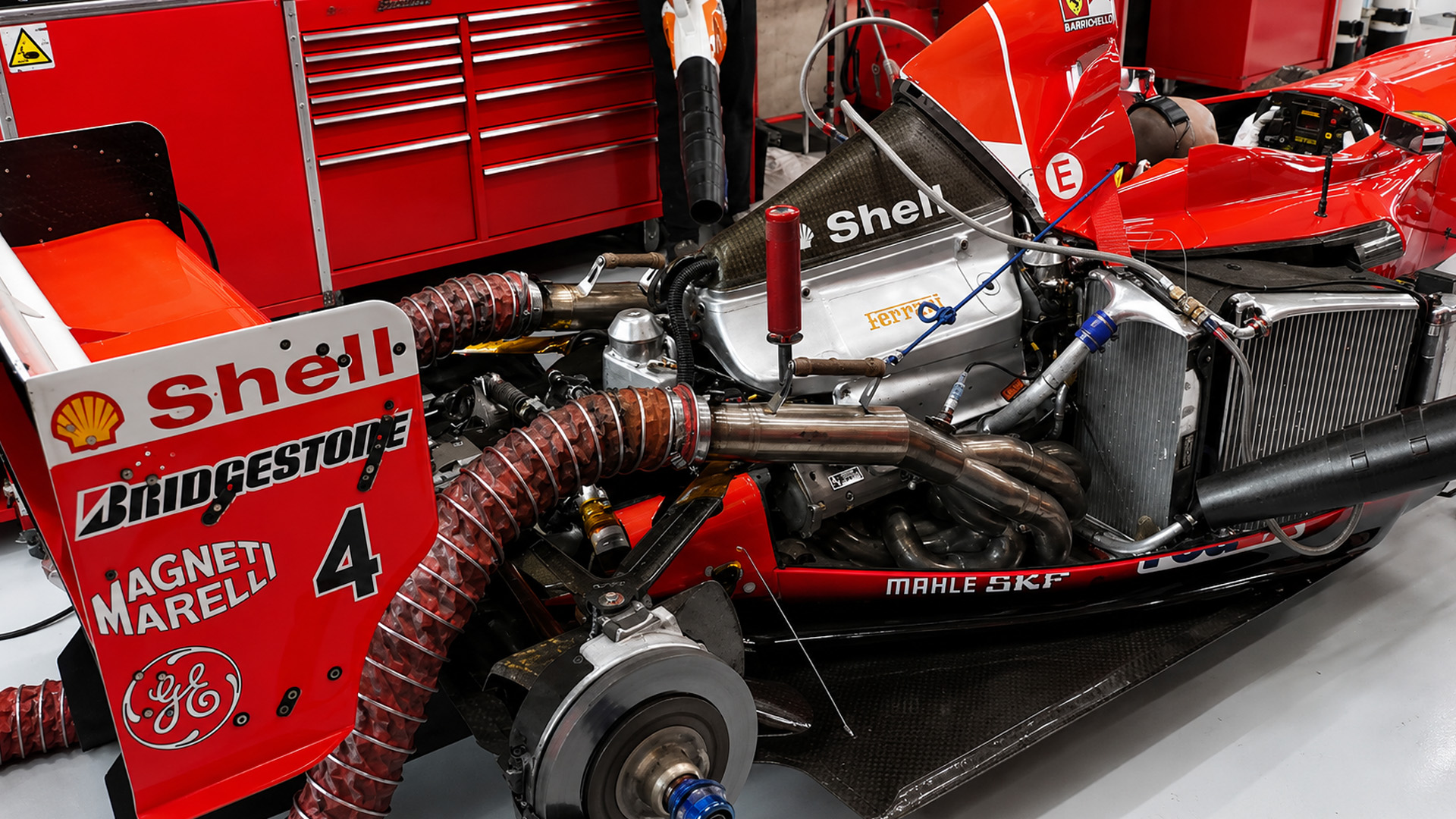 Ferrari F2001 carries a distinctive racing engine sound