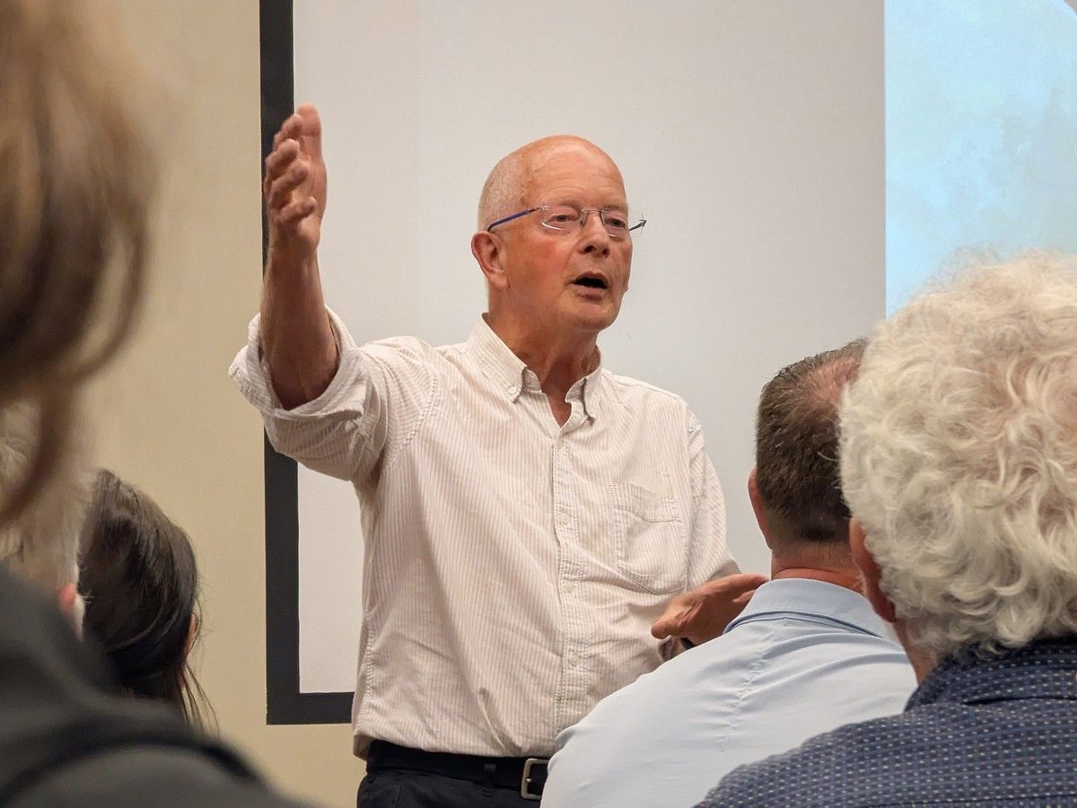 'Superstar' UK bird expert takes flight to Windsor-Essex