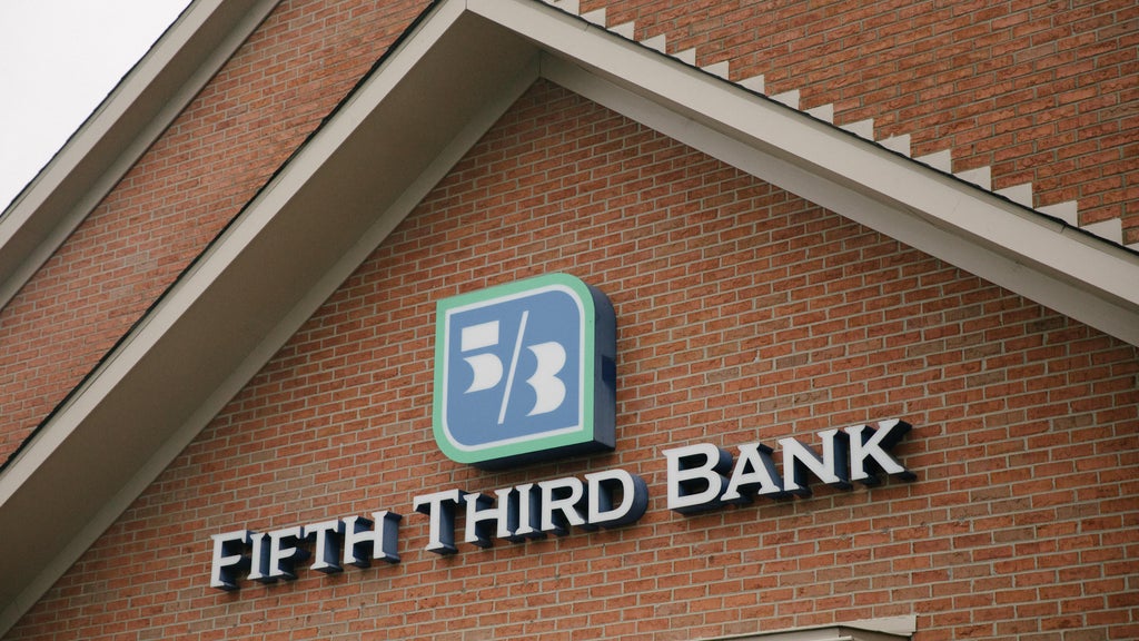75 Comerica, Fifth Third Bank branches to close across Michigan
