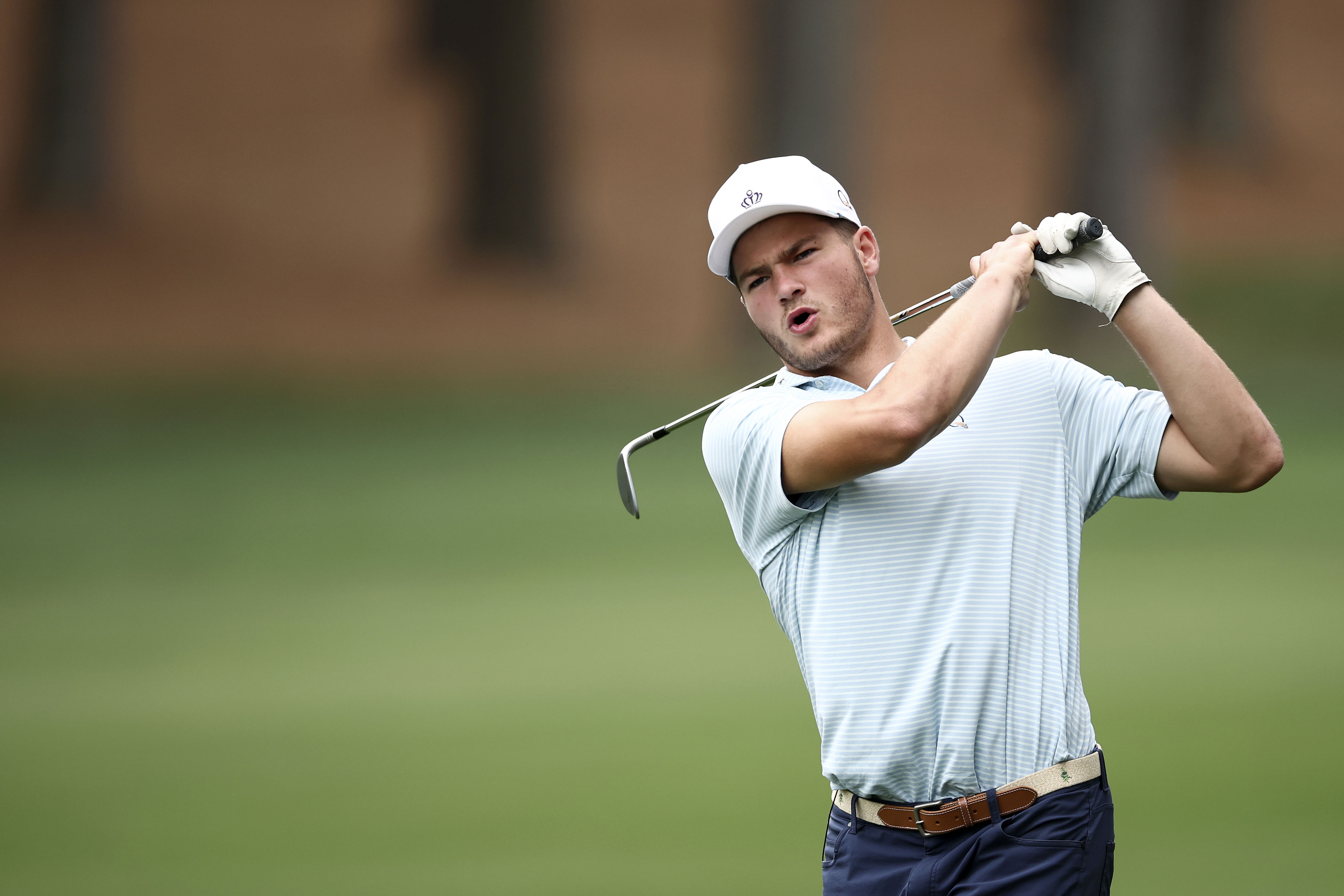 Patriots QB Drake Maye goes viral following shot into fans on golf course