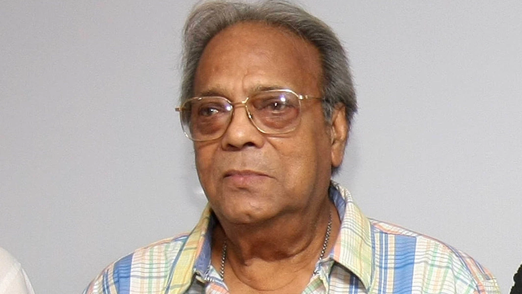 Rare colour photographs of Satyajit Ray go on display in Delhi