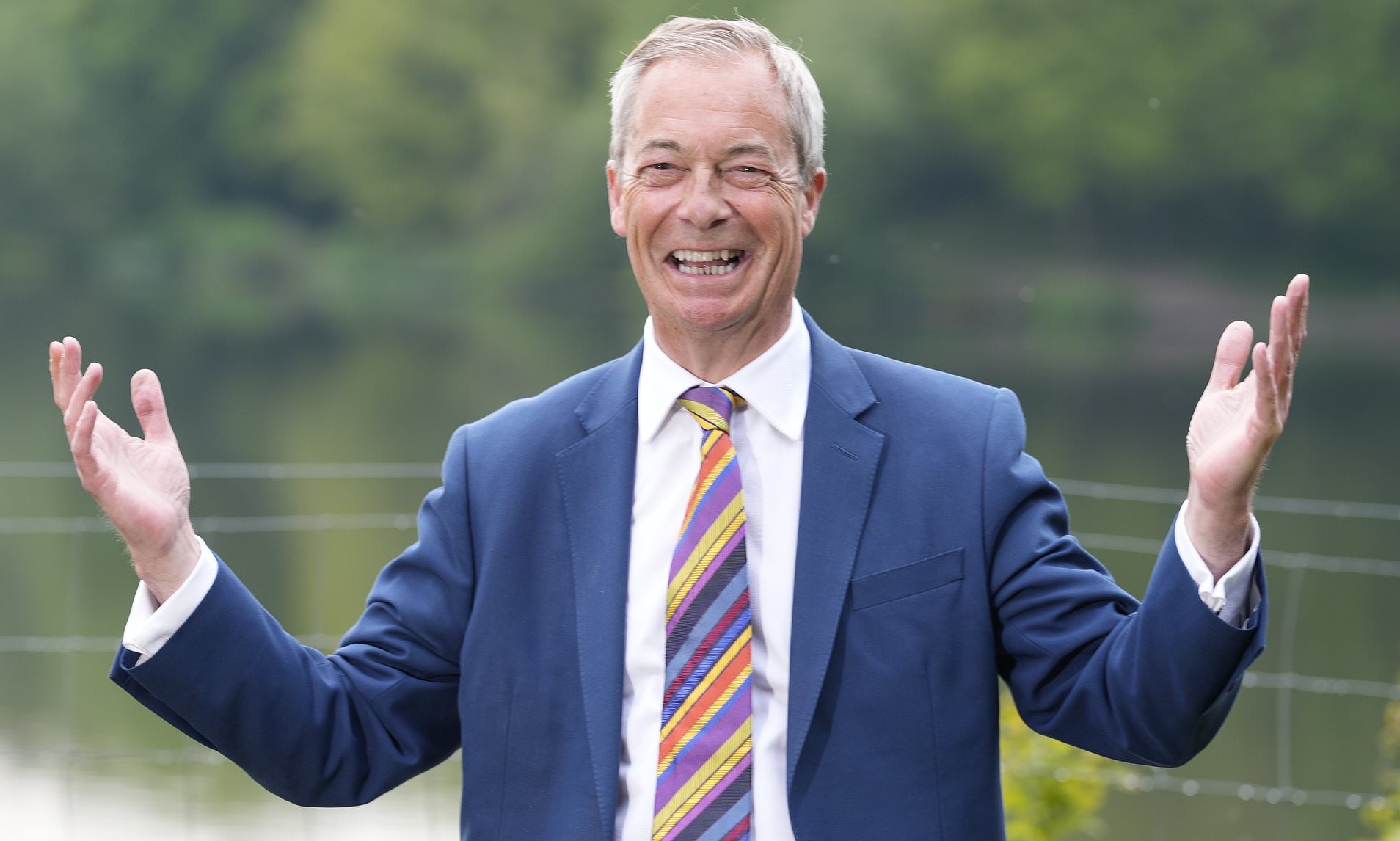 'I'm on my way to No10', says Nigel Farage as Reform leader celebrates ...