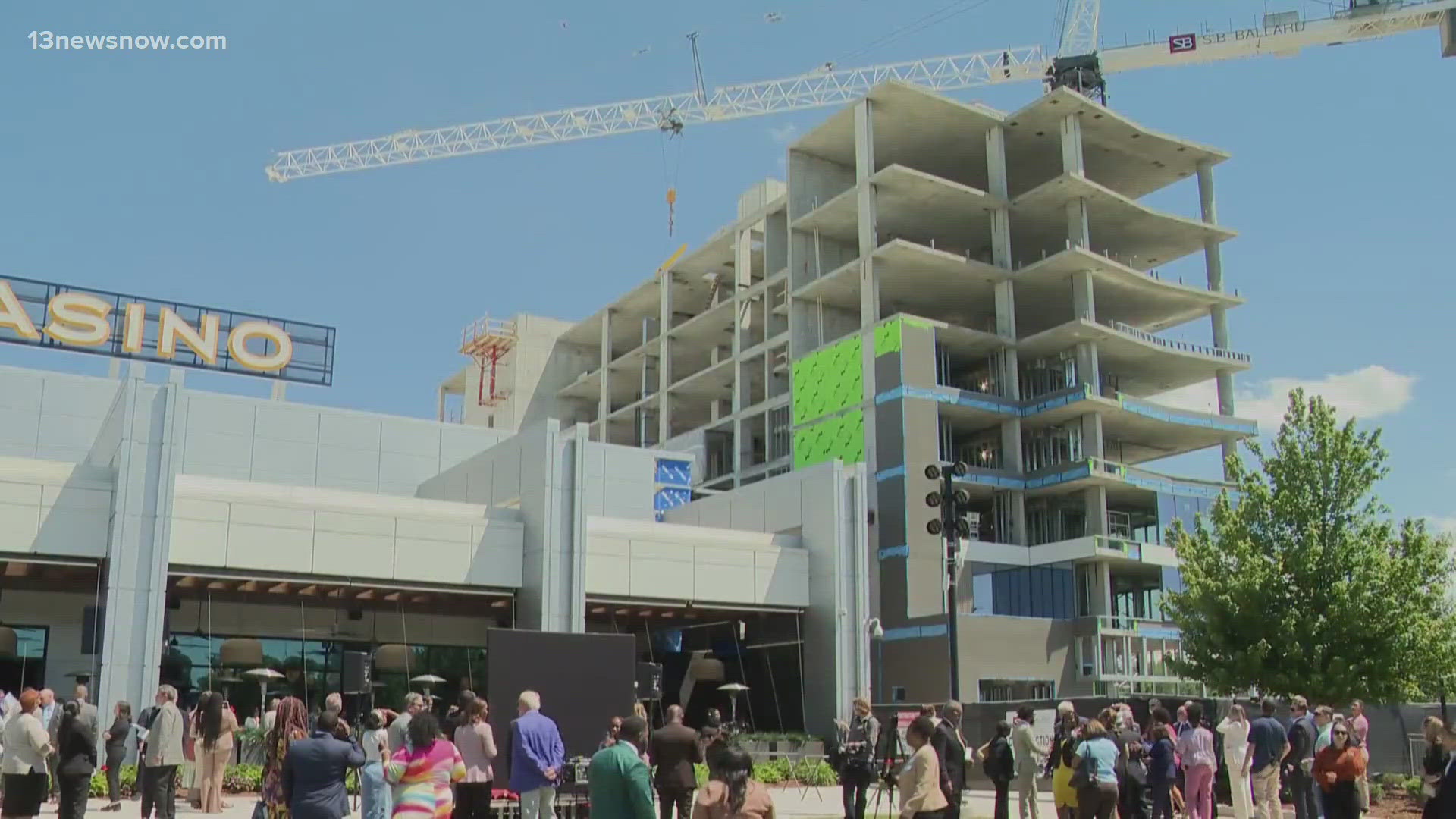 Topping off ceremony held at new hotel at Rivers Casino Portsmouth