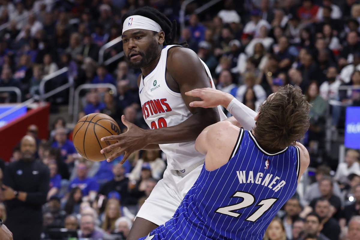 Who Has Most Blocks in an NBA Playoff Game? Ranking Top 25 Players in ...