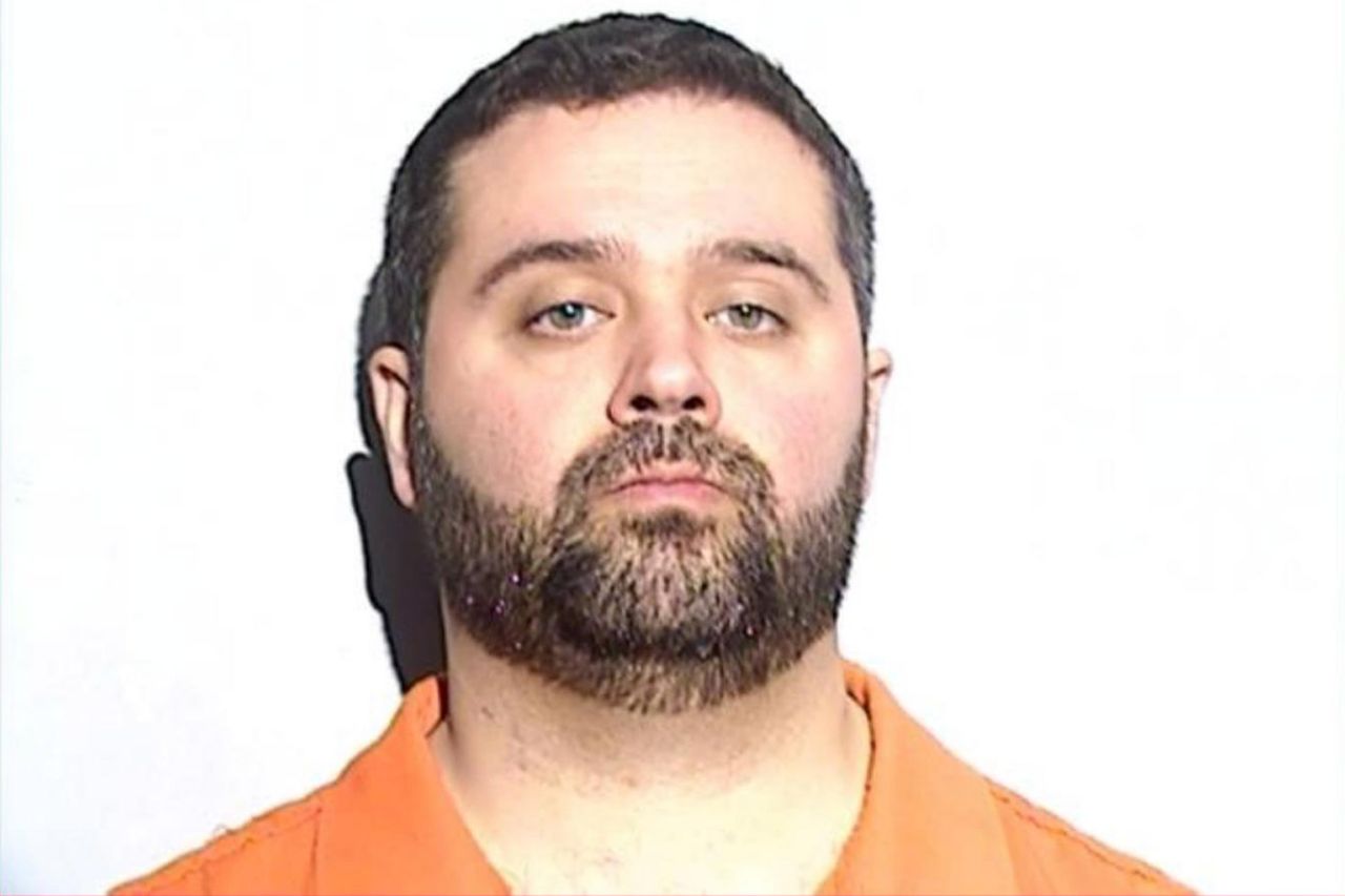 Ohio surgeon got abortion pills using ex-wife's information, then force ...