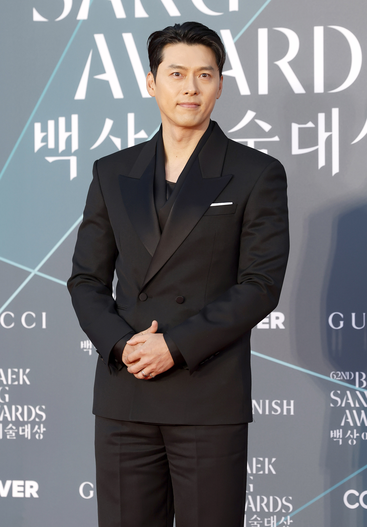 Hyun Bin cảm ơn vợ khi đoạt Thị đế Baeksang 2026