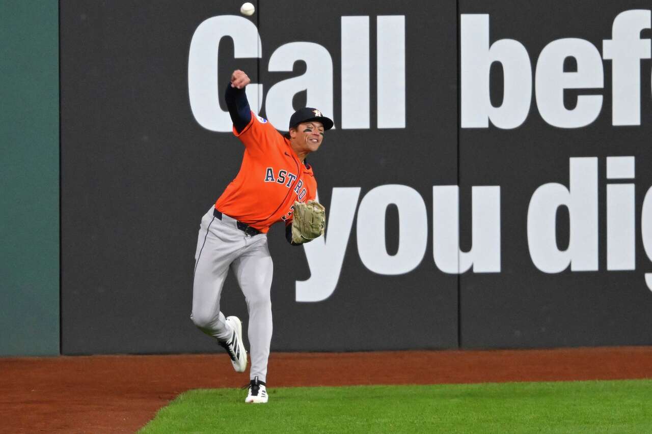Outfielder Dustin Harris opts for free agency after Houston Astros ...