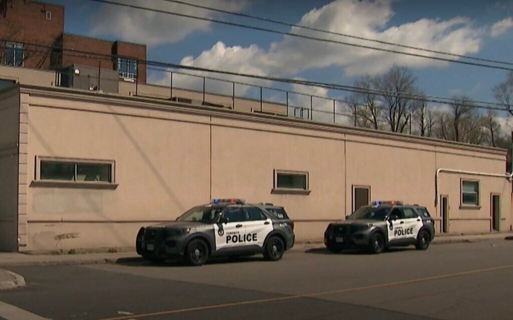 Man arrested for firing replica weapon in 2 drive-by attacks on Toronto ...