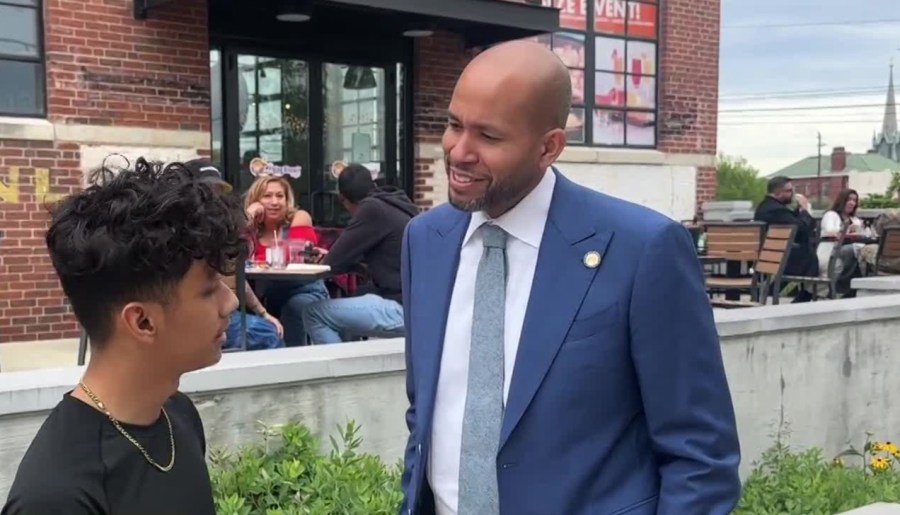 Georgia Democratic candidate for governor Jason Esteves visits Columbus ...