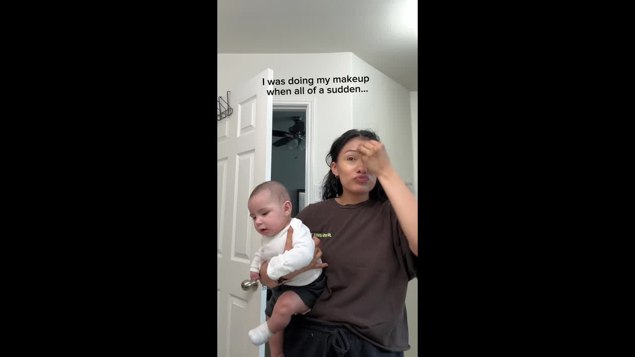 Baby poops mid‑raspberry as mum does makeup in viral clip
