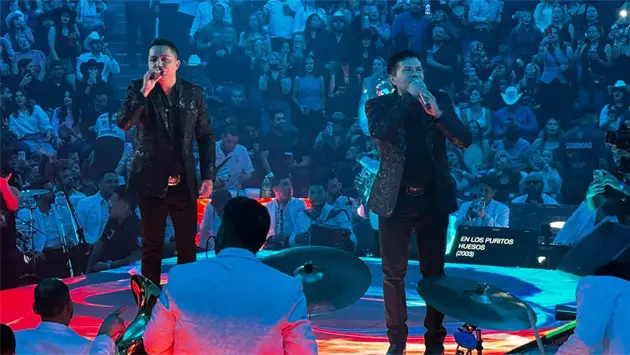 ‘Juntos’ repite éxito y arma segunda noche de fiesta en el Palenque