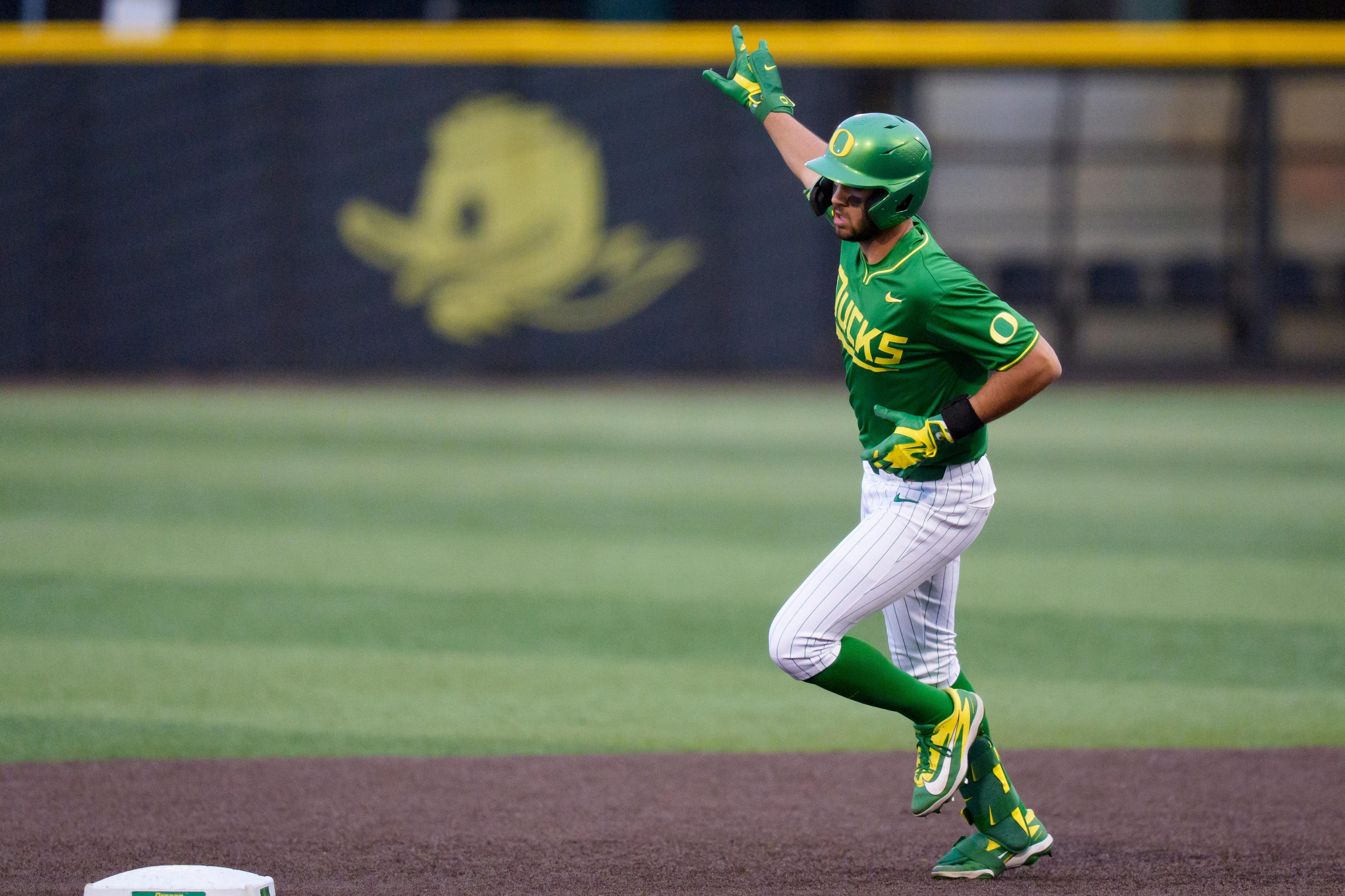 UCLA easily takes game 1 of the series from Oregon by a score of 11-1