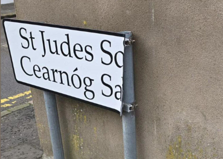 Bilingual street sign damaged in Belfast 'hate incident' - but this ...