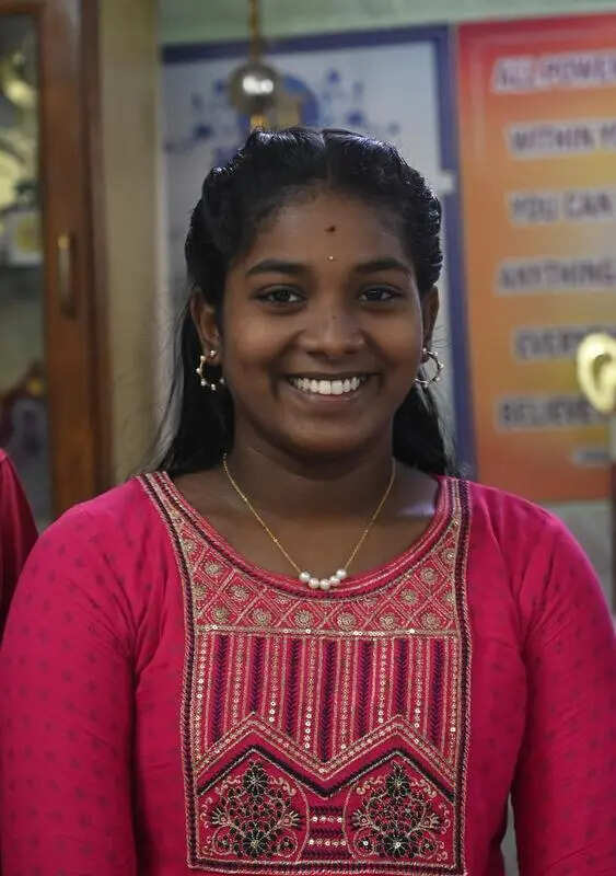 Chennai tailor’s daughter stitches IAS dream with 586 marks