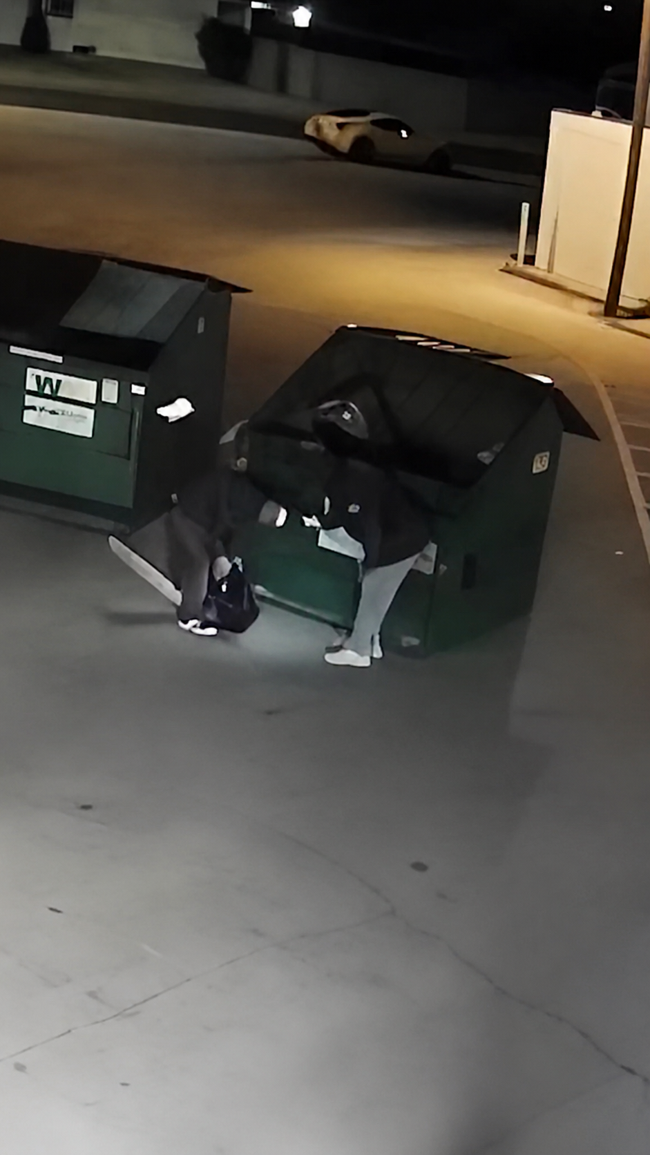 A mother left her baby in a dumpster and walked away