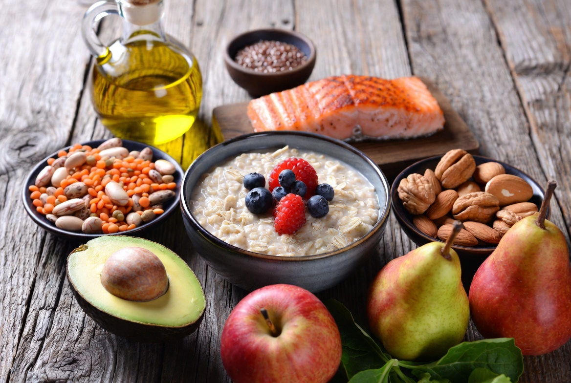 7 alimenti che aiutano a controllare il colesterolo dopo i 50 anni