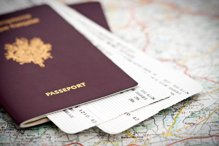 Vous avez un passeport périmé ? La justice a tranché : vous pouvez ...