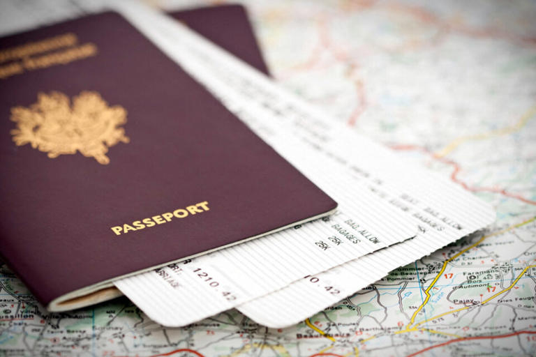 Vous avez un passeport périmé ? La justice a tranché : vous pouvez ...